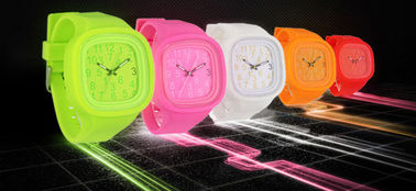 New fashion silicone digital quartz wrist watch